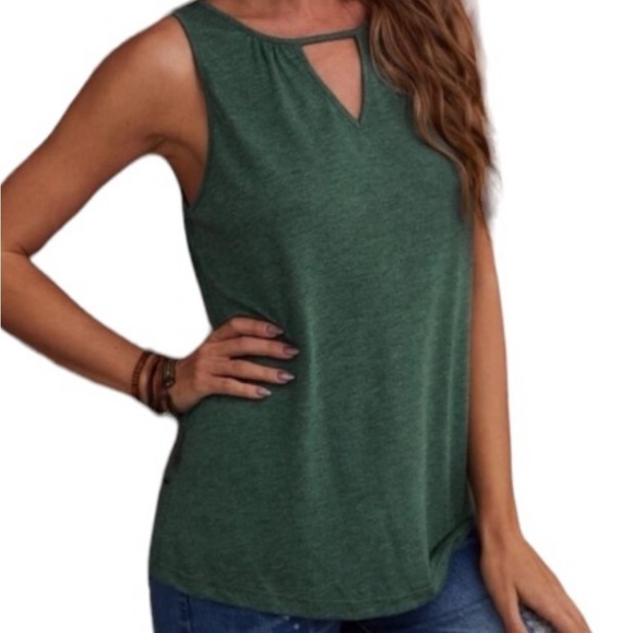 Delilah Wear Tops - New Green keyhole sleeveless tank top